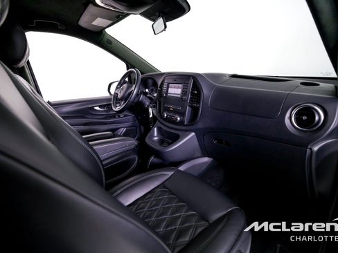 Used 2018 Mercedes-Benz Metris Passenger image 19