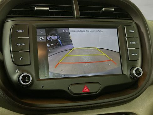 Used 2025 Kia Soul LX FWD image 26