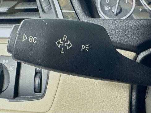 Used 2017 BMW 330i Sedan image 14