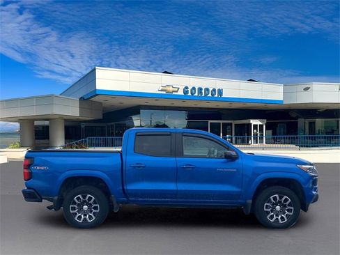 Used 2023 Chevrolet Colorado LT w/ LT Convenience Package III image 5