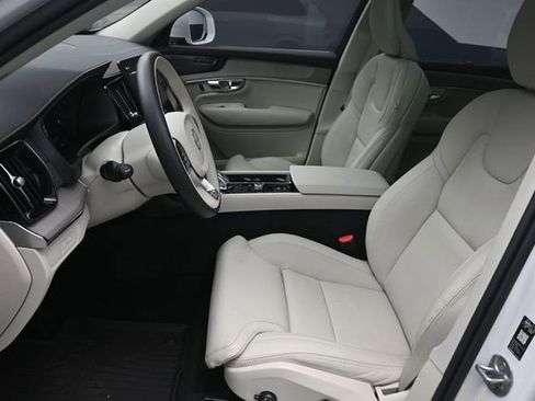 Certified 2026 Volvo XC90 T8 Ultra w/ Protection Package Premier AWD/4WD image 18