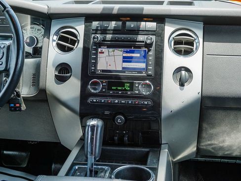 Used 2013 Ford Expedition EL Limited RWD image 15