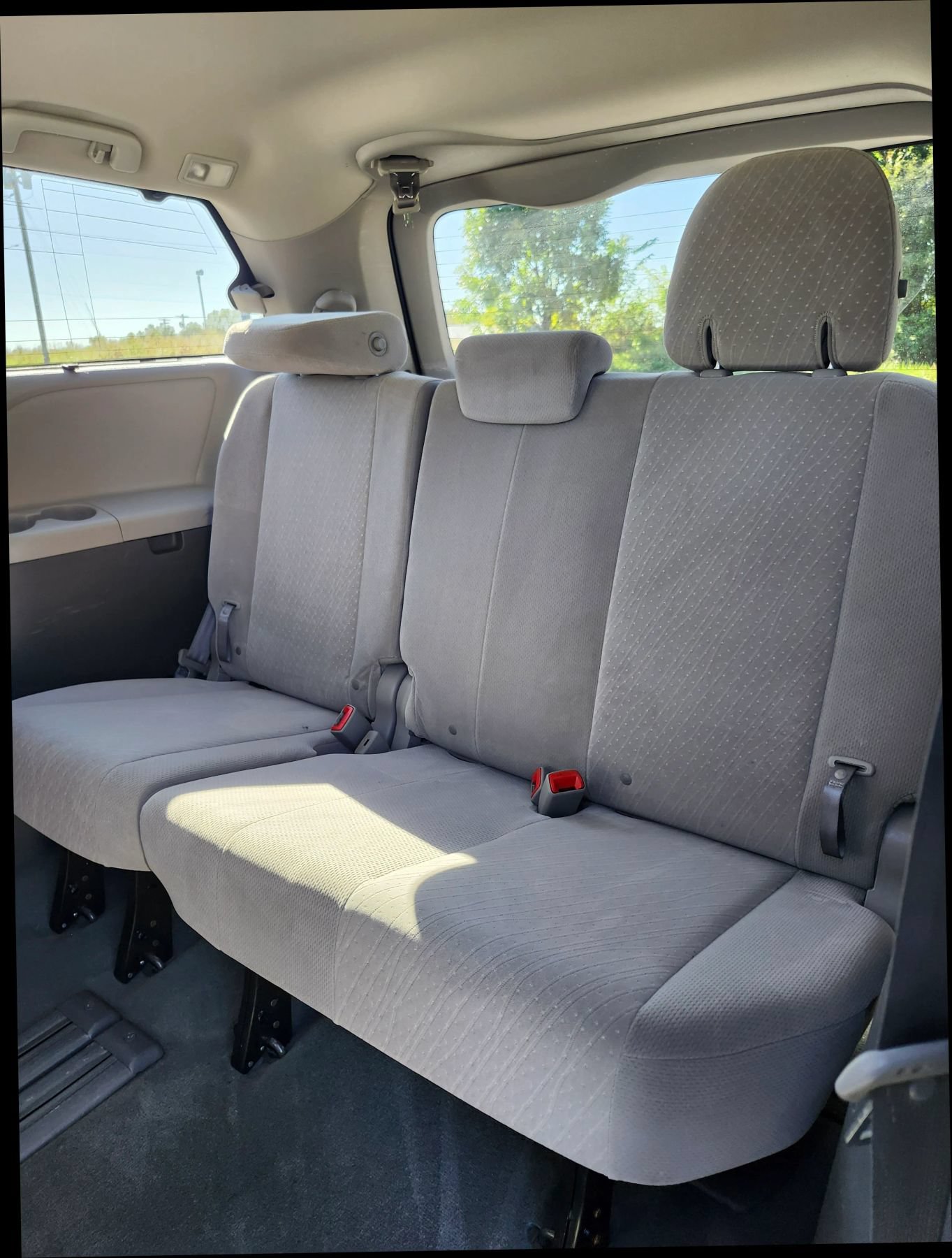 Used 2017 Toyota Sienna LE FWD image 18
