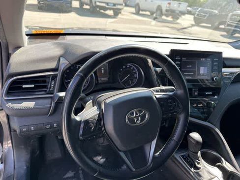 Used 2021 Toyota Camry SE FWD image 7