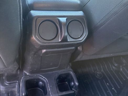 Used 2021 Jeep Wrangler Unlimited Sport AWD/4WD image 17
