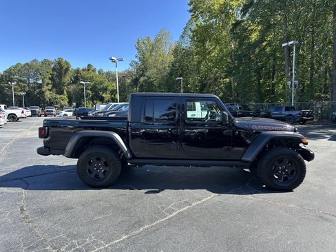 Used 2022 Jeep Gladiator Mojave w/ Trailer Tow Package image 10