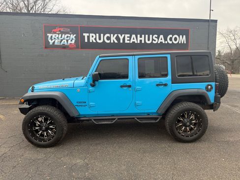 Used 2017 Jeep Wrangler Unlimited Sport w/ Quick Order Package 24S image 2