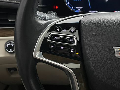 Used 2018 Cadillac Escalade ESV Premium Luxury AWD/4WD image 19