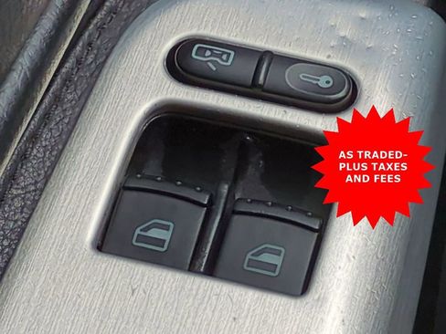 Used 2004 Volkswagen R32 image 22