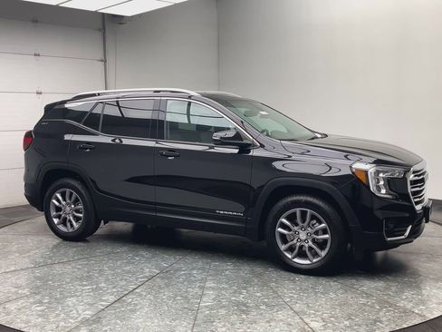 Certified 2024 GMC Terrain SLT image 41