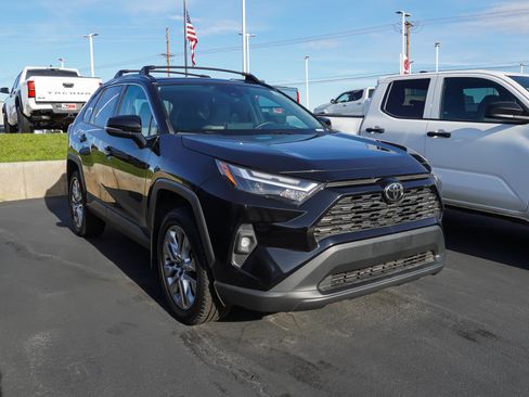 Used 2024 Toyota RAV4 XLE Premium AWD/4WD image 2