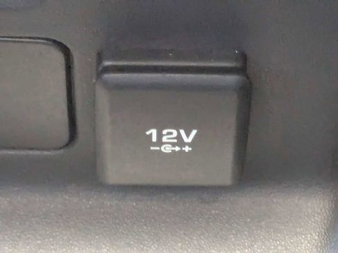 Used 2020 Land Rover Range Rover Velar R-Dynamic S AWD/4WD image 17