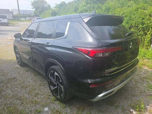 Used 2023 Mitsubishi Outlander SE AWD/4WD image 7