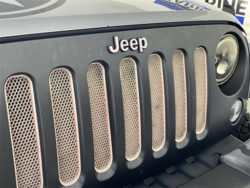 Used 2017 Jeep Wrangler Unlimited Sport image 33