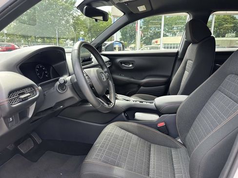 Used 2023 Honda HR-V Sport image 12