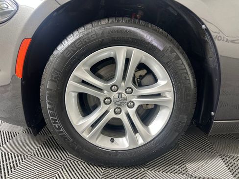 Used 2020 Dodge Charger SXT RWD image 12