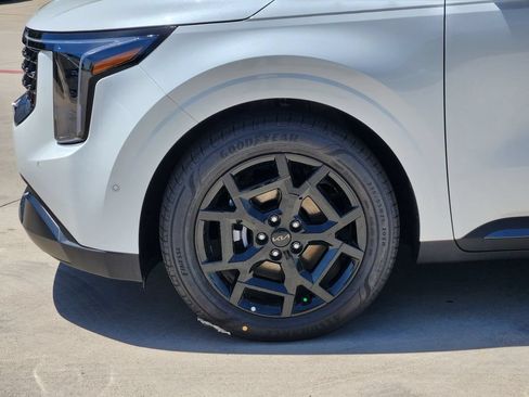 New 2026 Kia Carnival SX Prestige FWD image 7