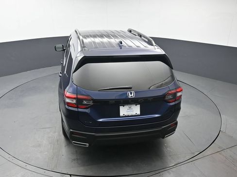 Used 2025 Honda Pilot Sport image 40