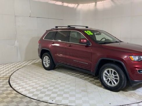 Used 2018 Jeep Grand Cherokee Laredo RWD image 2