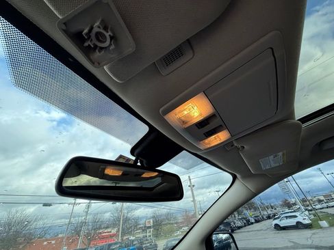 Used 2011 Ford Edge Sport w/ Driver Entry Pkg image 22