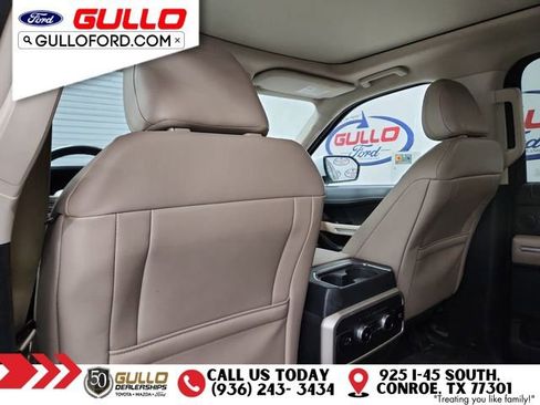 Used 2022 Ford Expedition Max Limited image 17