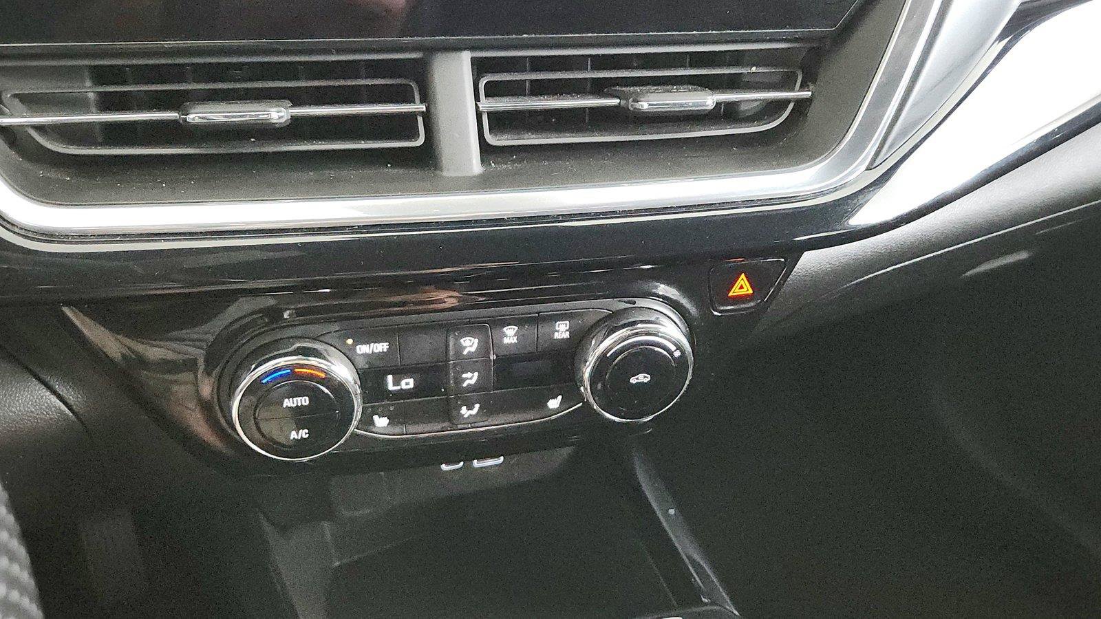 Used 2024 Chevrolet Trax RS w/ Driver Confidence Package FWD image 32