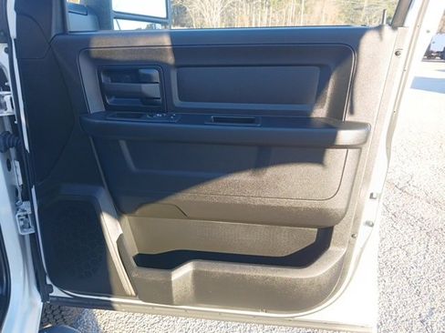 Used 2024 RAM 3500 Tradesman w/ Safety Group image 33