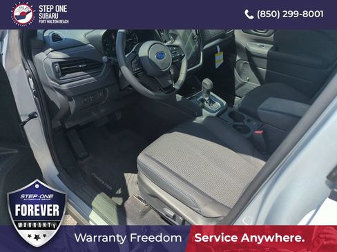 Used 2025 Subaru Forester Premium AWD/4WD image 11