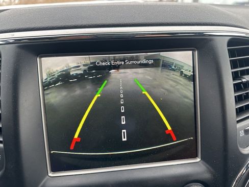 Used 2018 Jeep Grand Cherokee Limited w/ Luxury Group II image 28