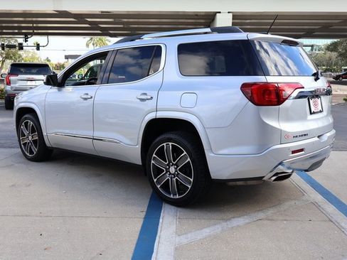 Used 2018 GMC Acadia Denali w/ Technology Package image 4