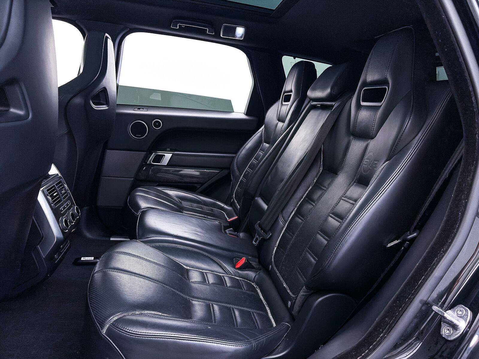 Used 2015 Land Rover Range Rover Sport SVR AWD/4WD image 30