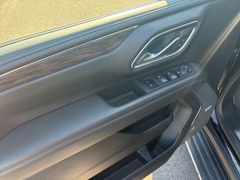 Used 2021 Chevrolet Tahoe LT image 27