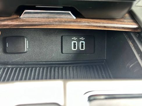 Used 2016 Ford F150 Lariat RWD image 25
