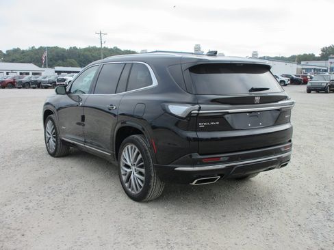 New 2026 Buick Enclave Avenir image 8