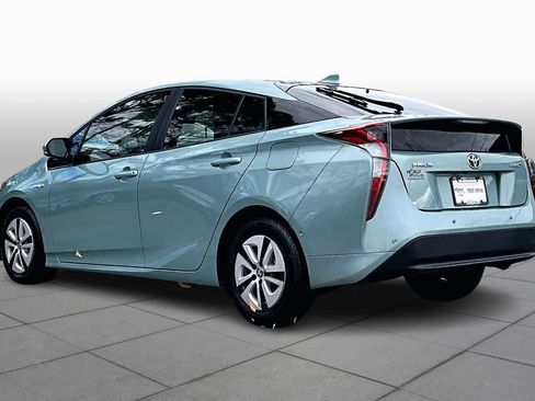 Used 2018 Toyota Prius Two image 11