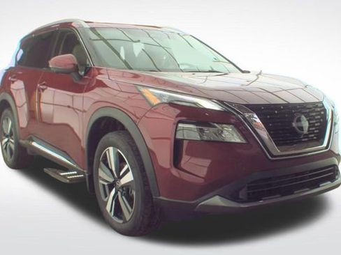 Used 2023 Nissan Rogue SL image 3