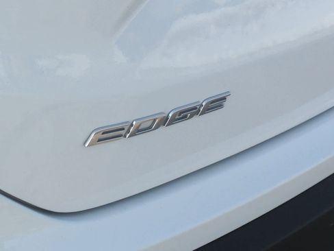 Used 2020 Ford Edge SEL w/ Convenience Package image 11