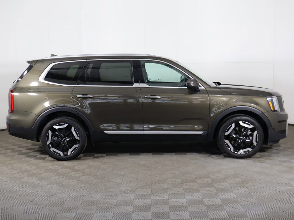 Certified 2025 Kia Telluride S FWD image 20