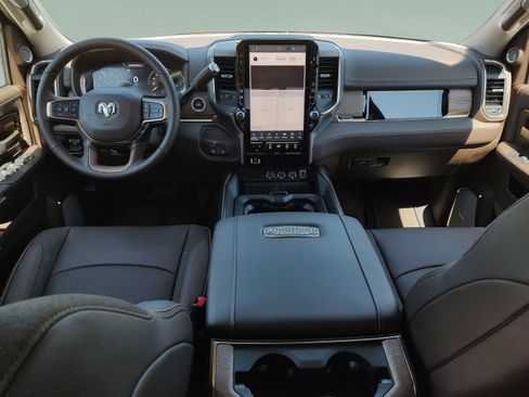 New 2025 RAM 2500 Limited image 10