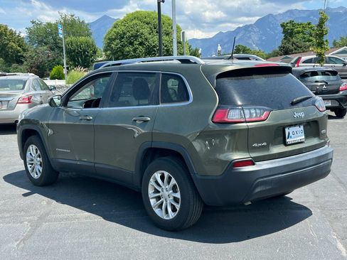 Used 2019 Jeep Cherokee Latitude w/ Popular Appearance Group AWD/4WD image 6