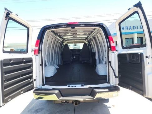 New 2026 Chevrolet Express 3500 Extended w/ Driver Convenience Package RWD image 19