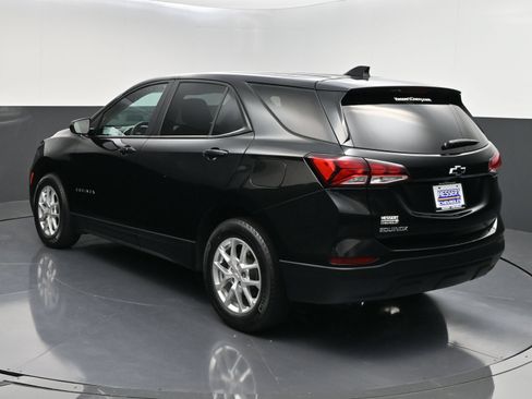 Used 2022 Chevrolet Equinox LS w/ LS Convenience Package FWD image 6
