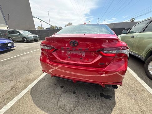 Used 2022 Toyota Camry SE FWD image 7