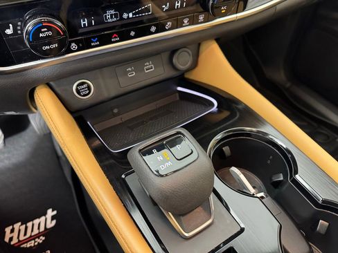 Used 2023 Nissan Rogue Platinum w/ Platinum Premium Package image 20