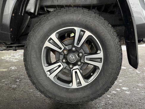 Used 2016 Toyota Tacoma SR5 image 34