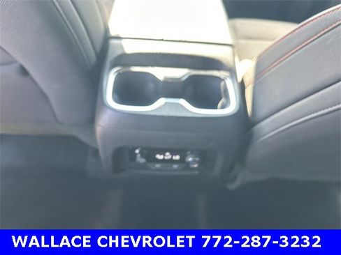 Certified 2025 Chevrolet Traverse LT image 14
