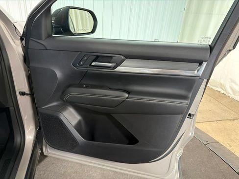 Certified 2025 GMC Terrain Elevation AWD/4WD image 21