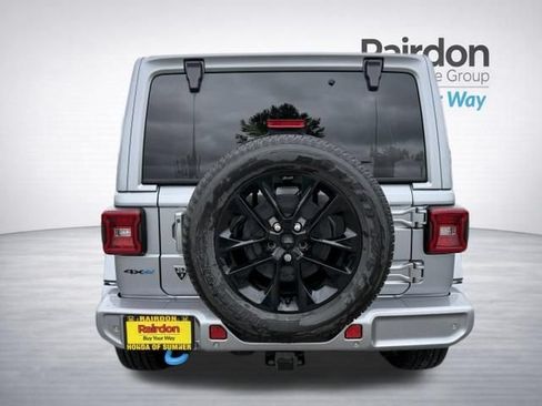 Used 2021 Jeep Wrangler Unlimited Sahara AWD/4WD image 6