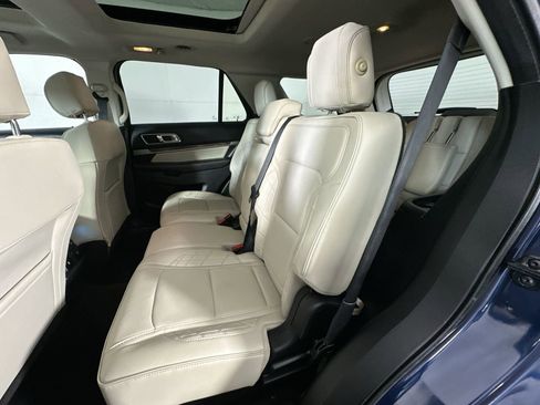 Used 2016 Ford Explorer Platinum AWD/4WD image 23