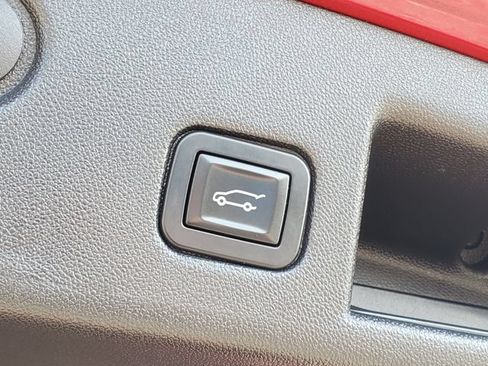 Used 2019 Chevrolet Equinox LT w/ Driver Convenience Package AWD/4WD image 32